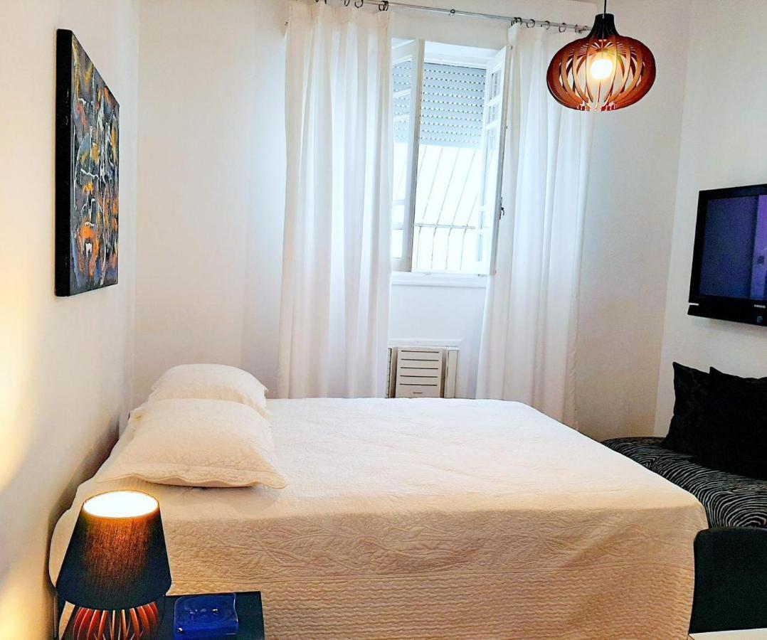 Linda Leblon Homestay - 3 Min To The Beach ริโอเดจาเนโร ภายนอก รูปภาพ