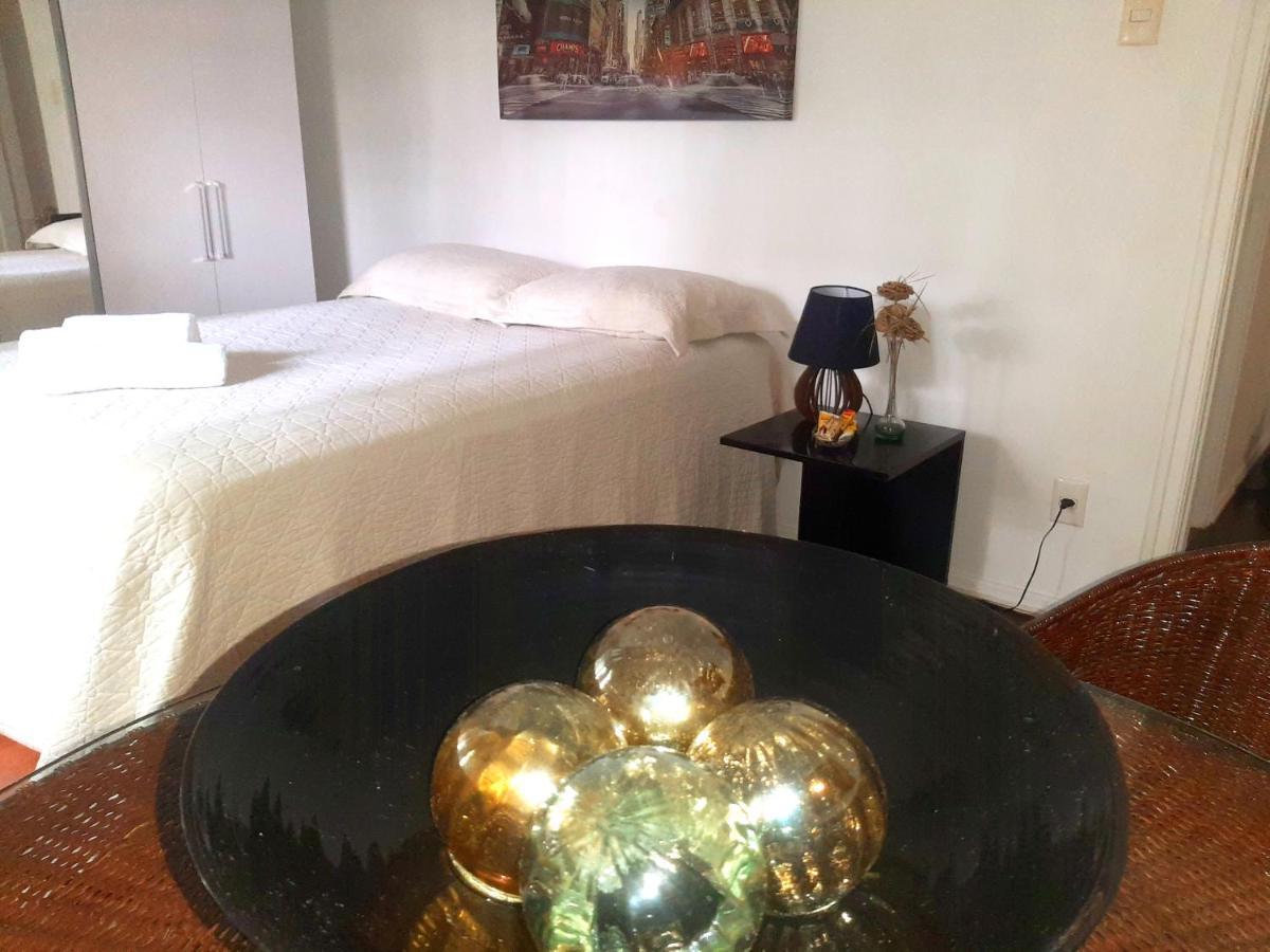 Linda Leblon Homestay - 3 Min To The Beach ริโอเดจาเนโร ภายนอก รูปภาพ